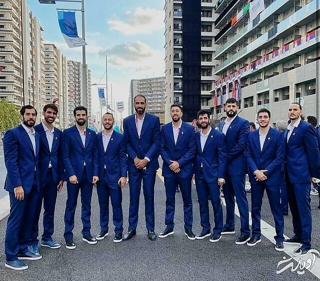 همه چیز درباره مراسم افتتاحیه المپیک ۲۰۲۰/ از حضور پرتعداد آمریکایی ها تا ورزشکار تونگایی که برهنه به ورزشگاه آمد/ کاروان ورزشی ایران با همان لباس قبلی رژه رفت/ عکس و ویدئو